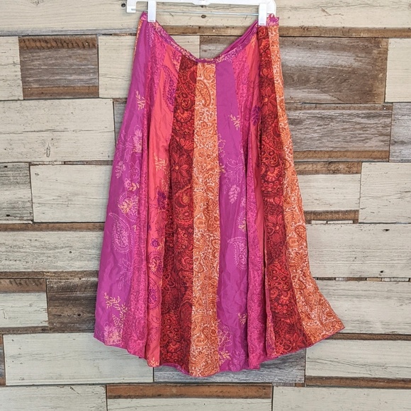 Banana Republic Dresses & Skirts - Banana Republic Silk Patchwork Boho Hippie Skirt Banana Republic Dresses & Skirts - Banana Republic Silk Patchwork Boho Hippie Skirt